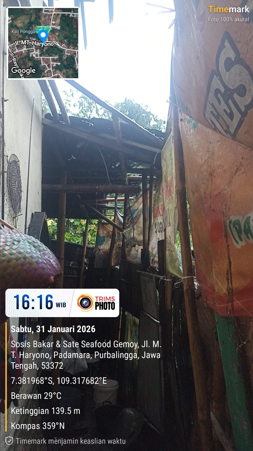 Lampiran foto terkait aduan Laporan Kerusakan Akibat Angin Kencang di Sungai Ponggawa, Desa Padamara