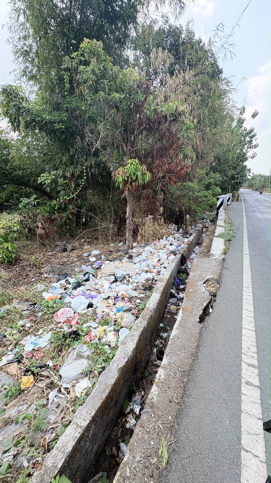 Lampiran foto terkait aduan Peringatan Tindak Lanjut TPA Ilegal di Sungai Kramean, Purbalingga: Upaya Mencegah Pembuangan Sampah Berulang