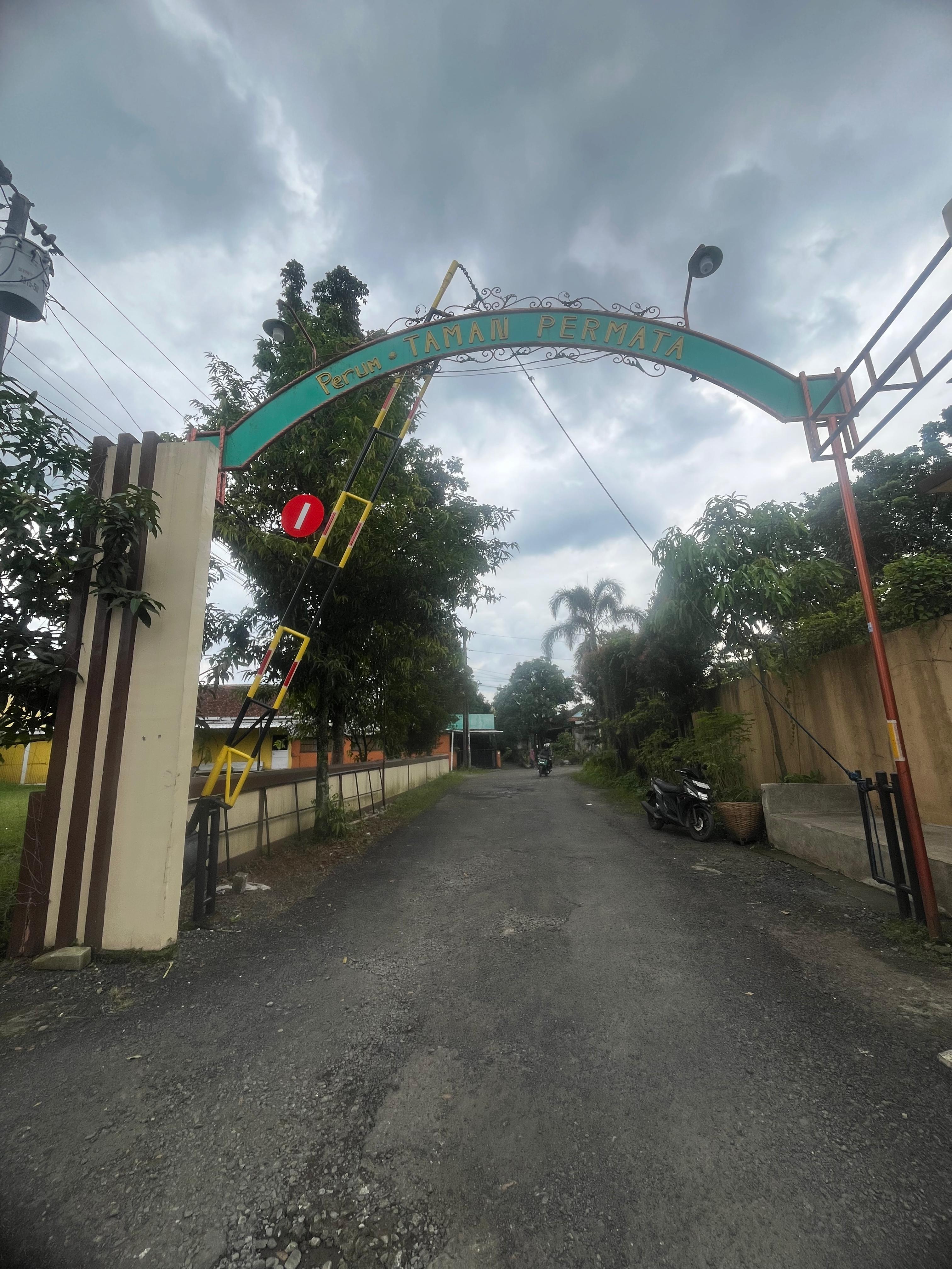 Lampiran foto terkait aduan Pelaporan Pengalihan Beban Penerangan Jalan Umum Perumahan Taman Permata kepada Pemerintah Daerah melalui APBD