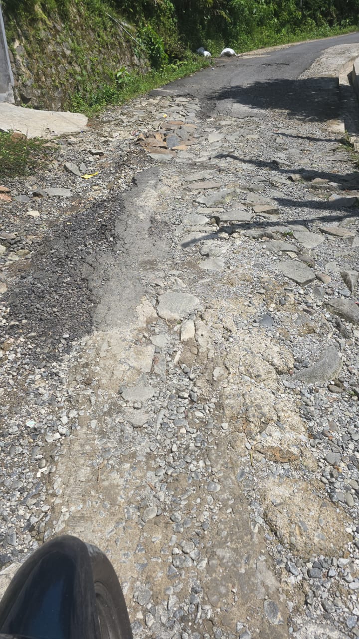 Lampiran foto terkait aduan Laporan Kerusakan Jalan Gunungwuled Karanggondang, Rembang, Purbalingga