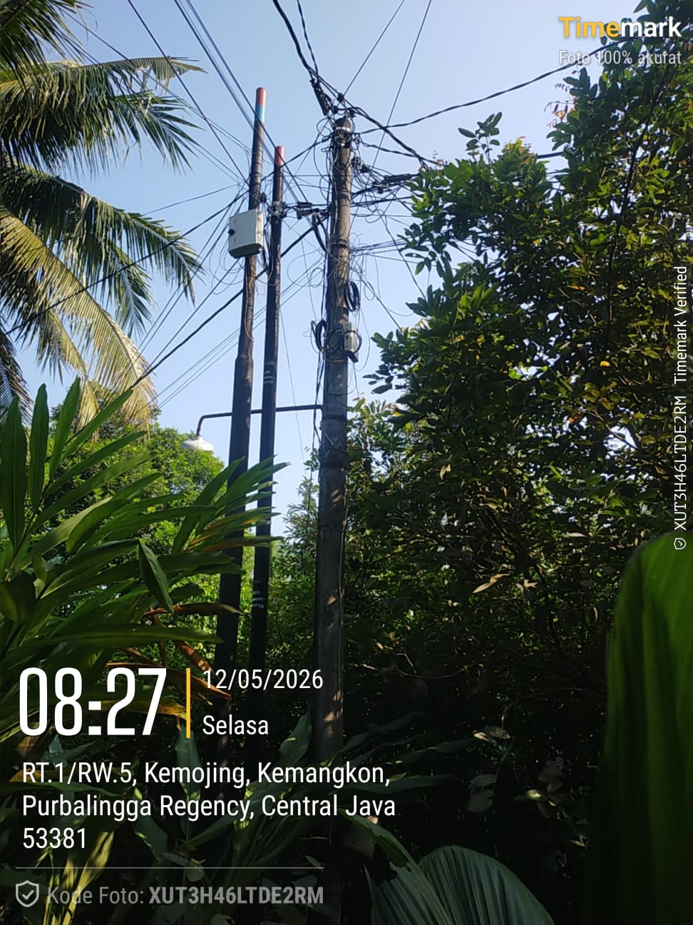 Lampiran foto terkait aduan Permohonan Penanganan Jaringan Kabel FO/Internet pada Tiang Listrik di Desa Kemangkon, Kabupaten Purbalingga