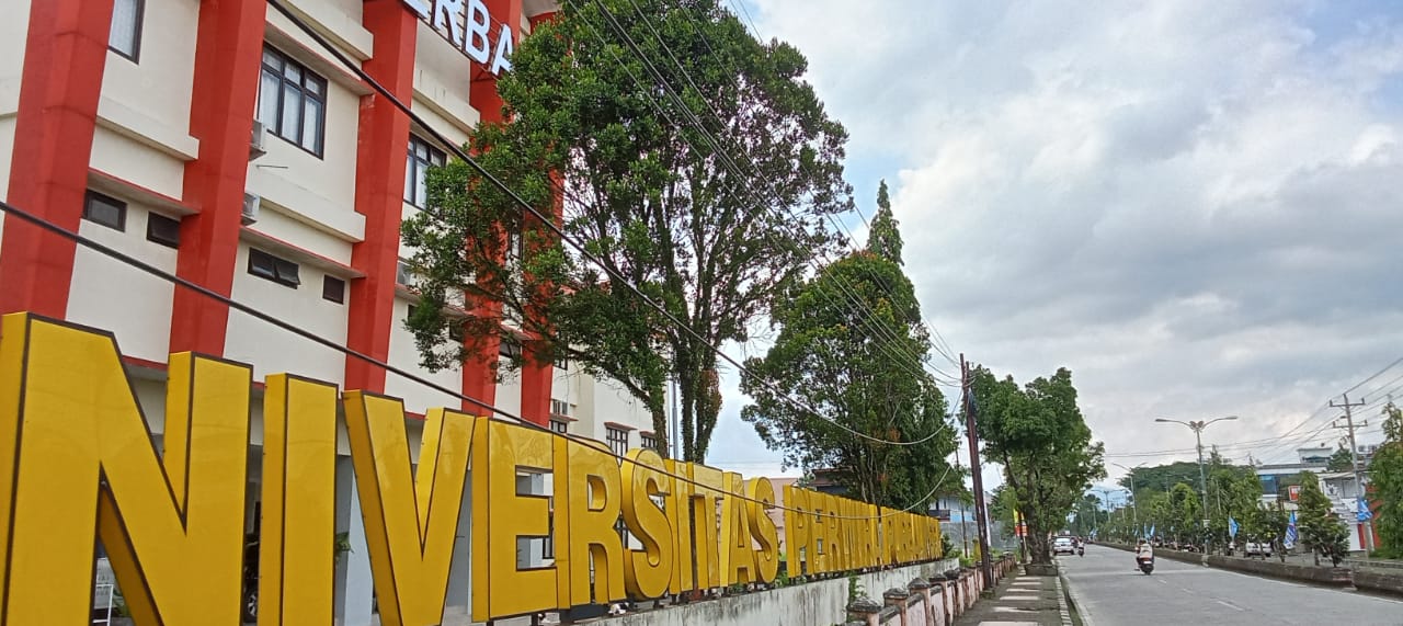 Lampiran foto terkait aduan Kabel Tidak Rapi di Trotoar Depan Universitas Perwira Purbalingga: Laporan Potensi Gangguan Pejalan Kaki