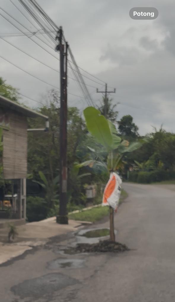 Lampiran foto terkait aduan Laporan Kondisi Jalan Rusak di Wilayah Kemangkon dan Bukateja, Purbalingga: Mohon Perbaikan